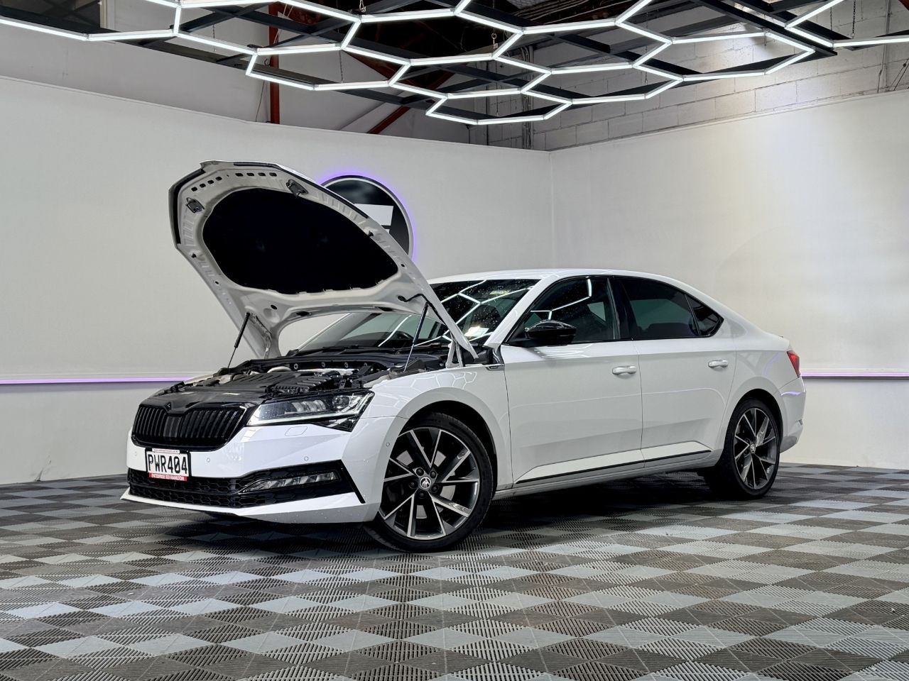 Vehicle image 3