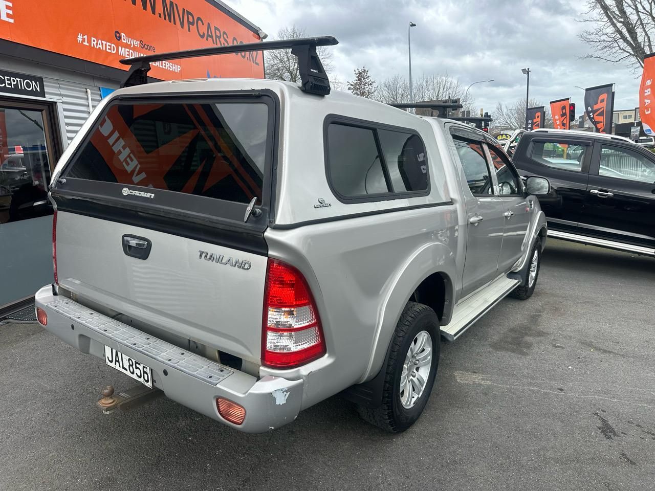 Vehicle image 3