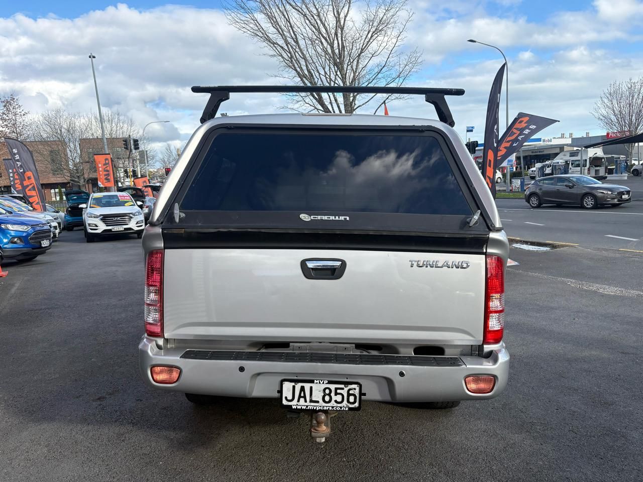 Vehicle image 4