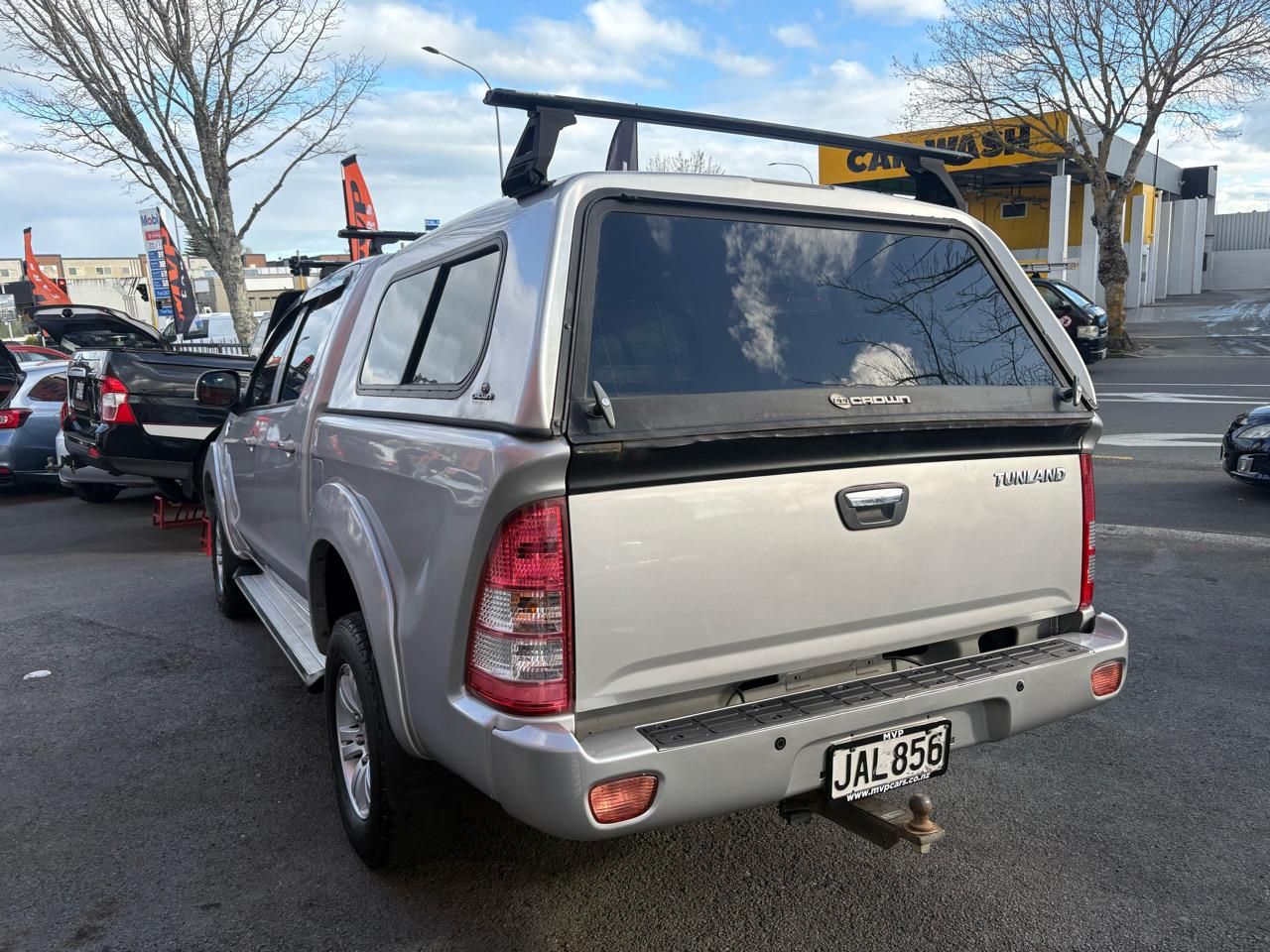 Vehicle image 5