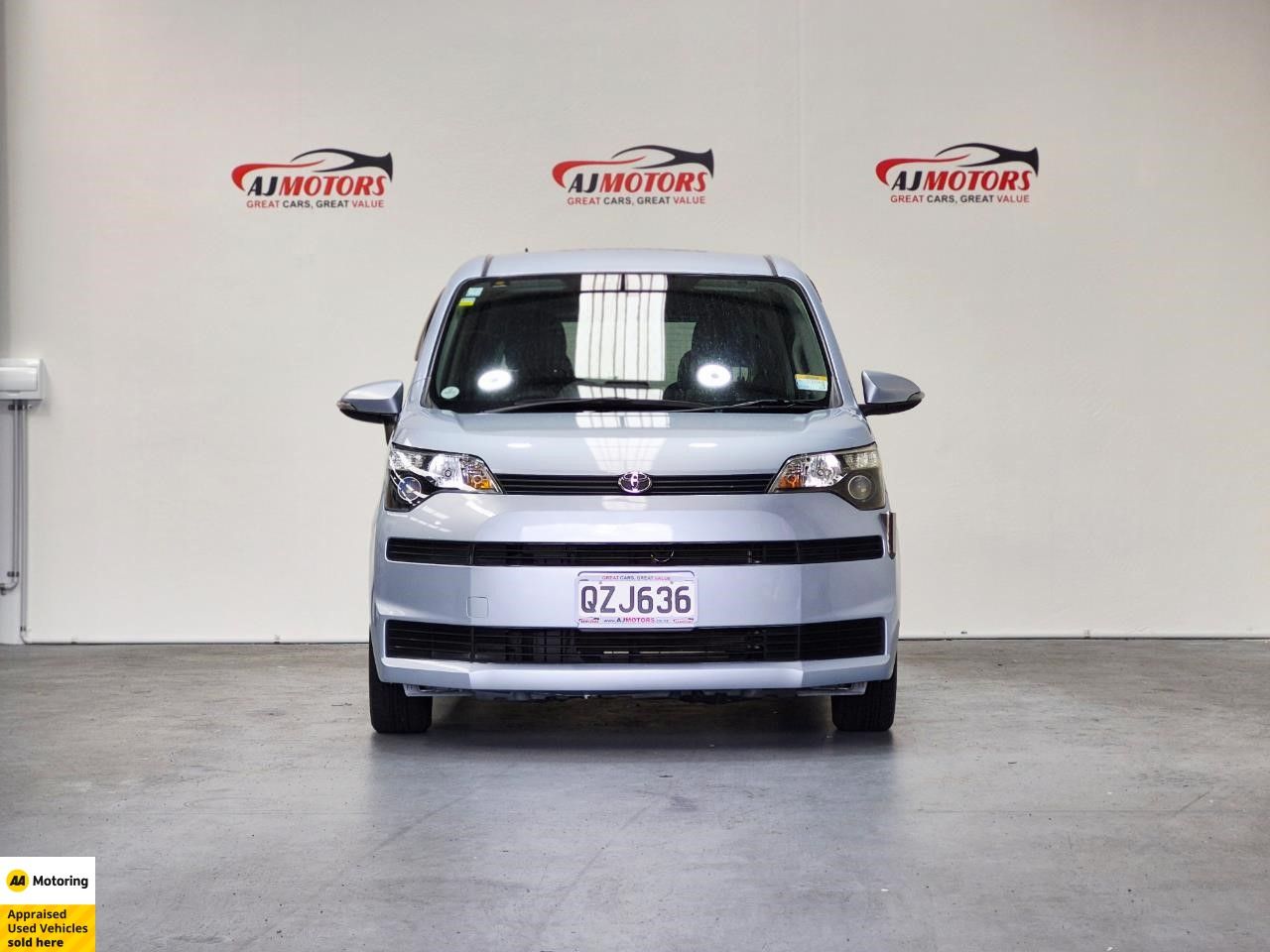 Vehicle image 2