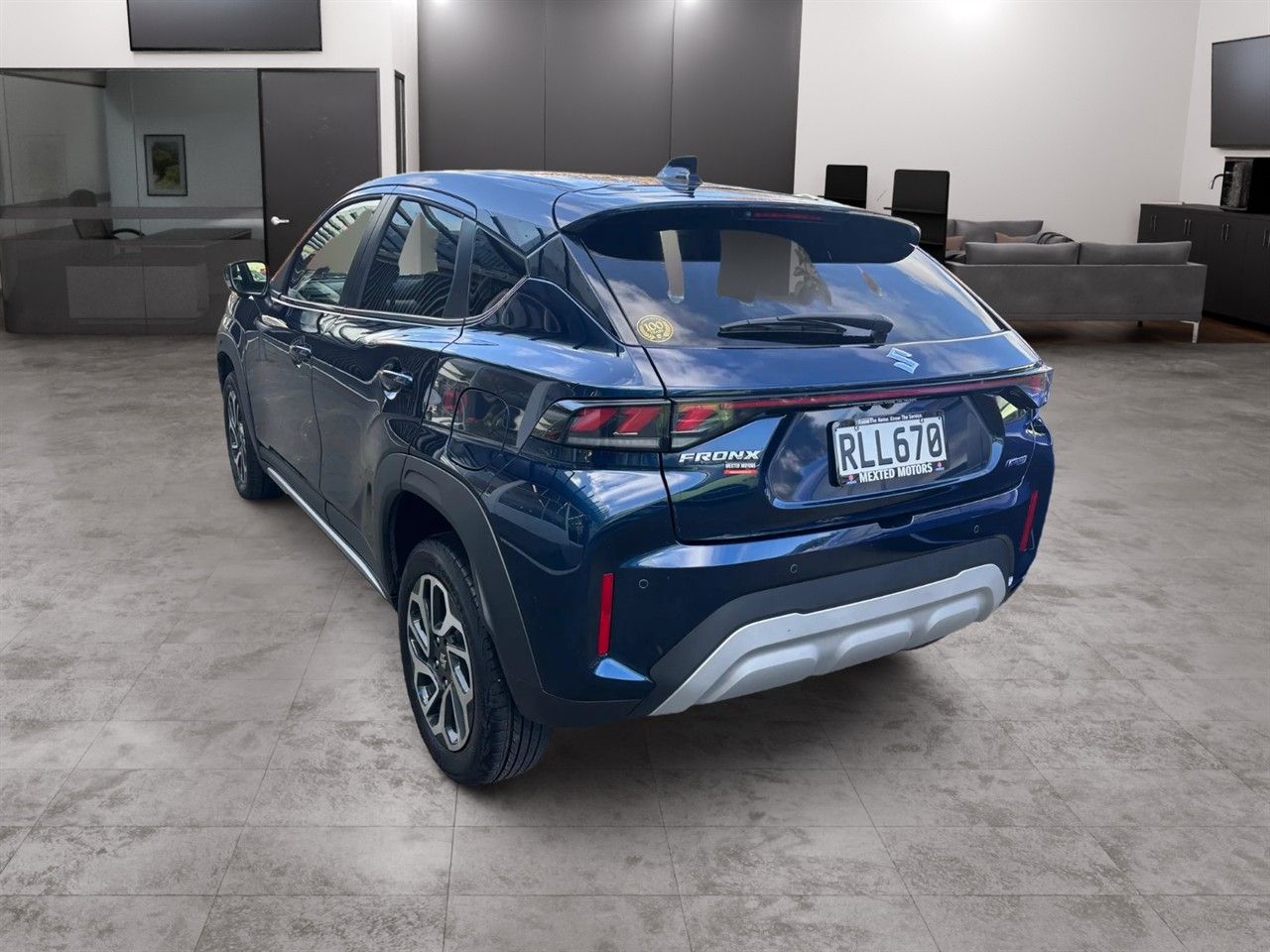 Vehicle image 4