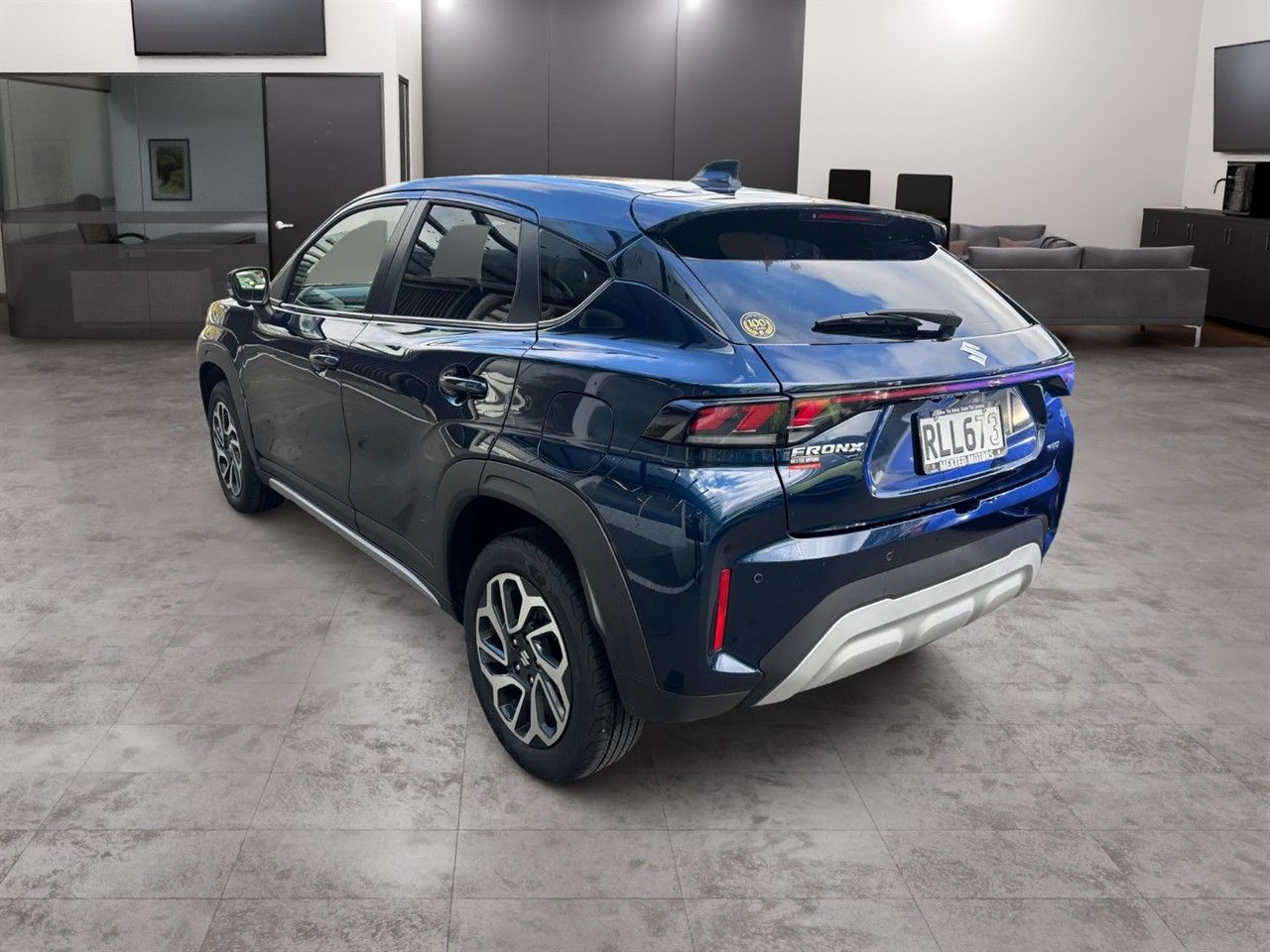 Vehicle image 4