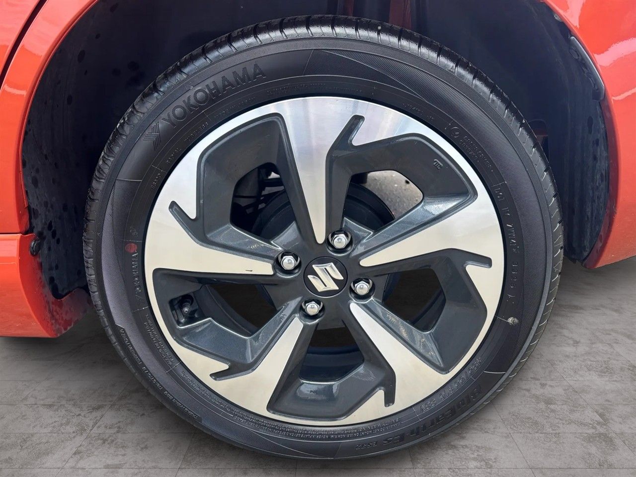 Vehicle image 4