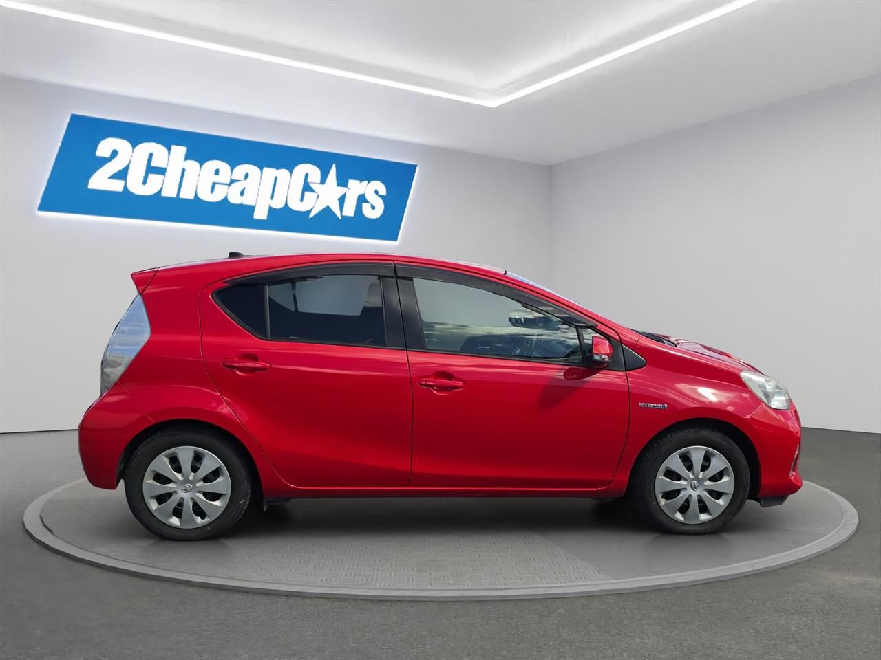 Vehicle image 4