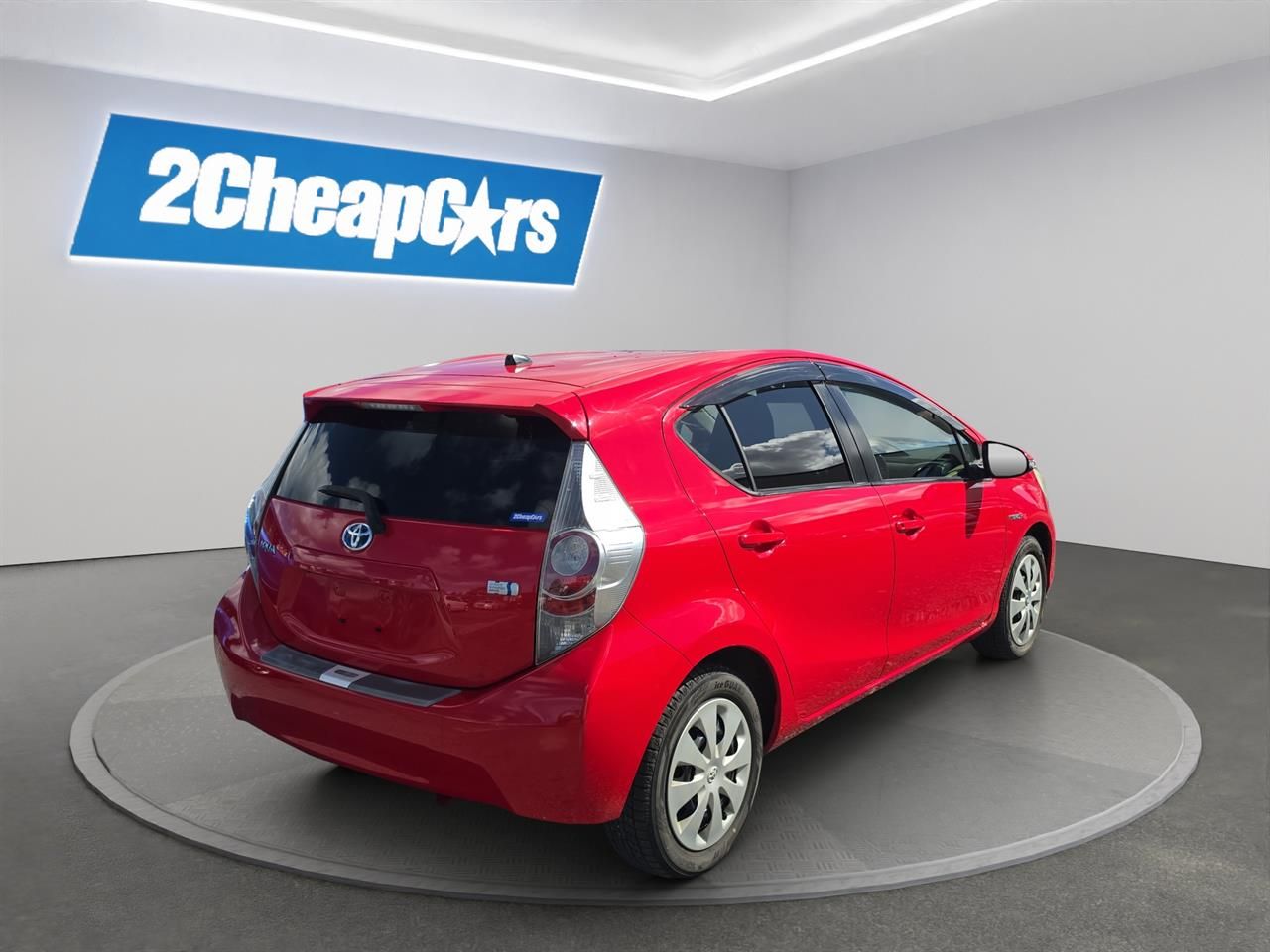 Vehicle image 5