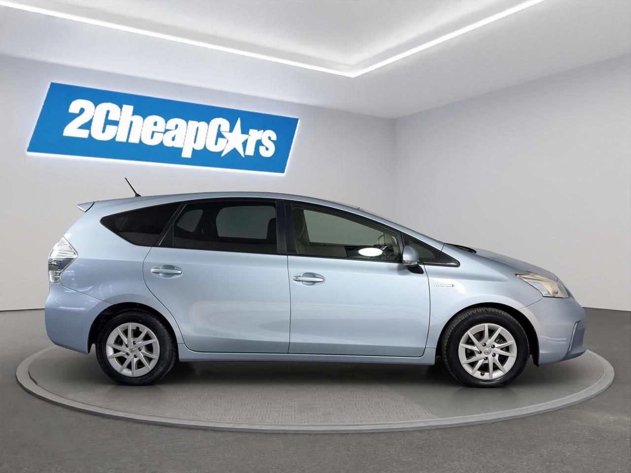 Vehicle image 4