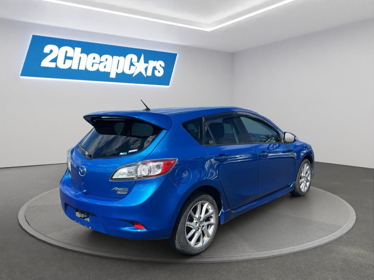 Vehicle image 5