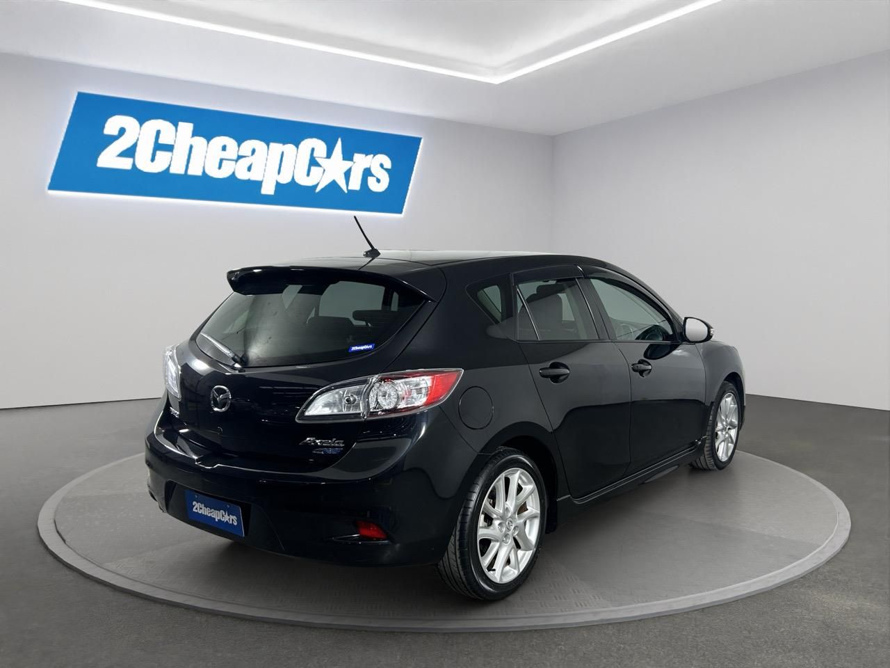 Vehicle image 5
