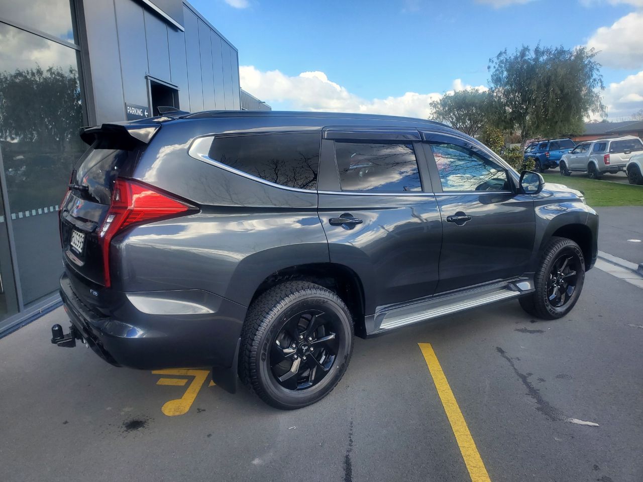 Vehicle image 3