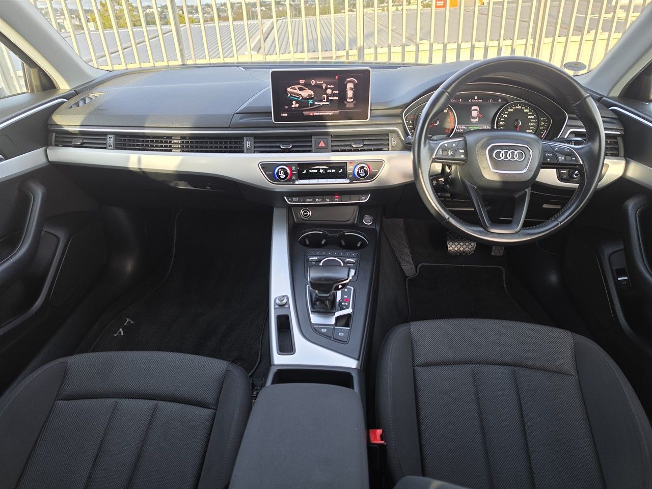 Vehicle image 3