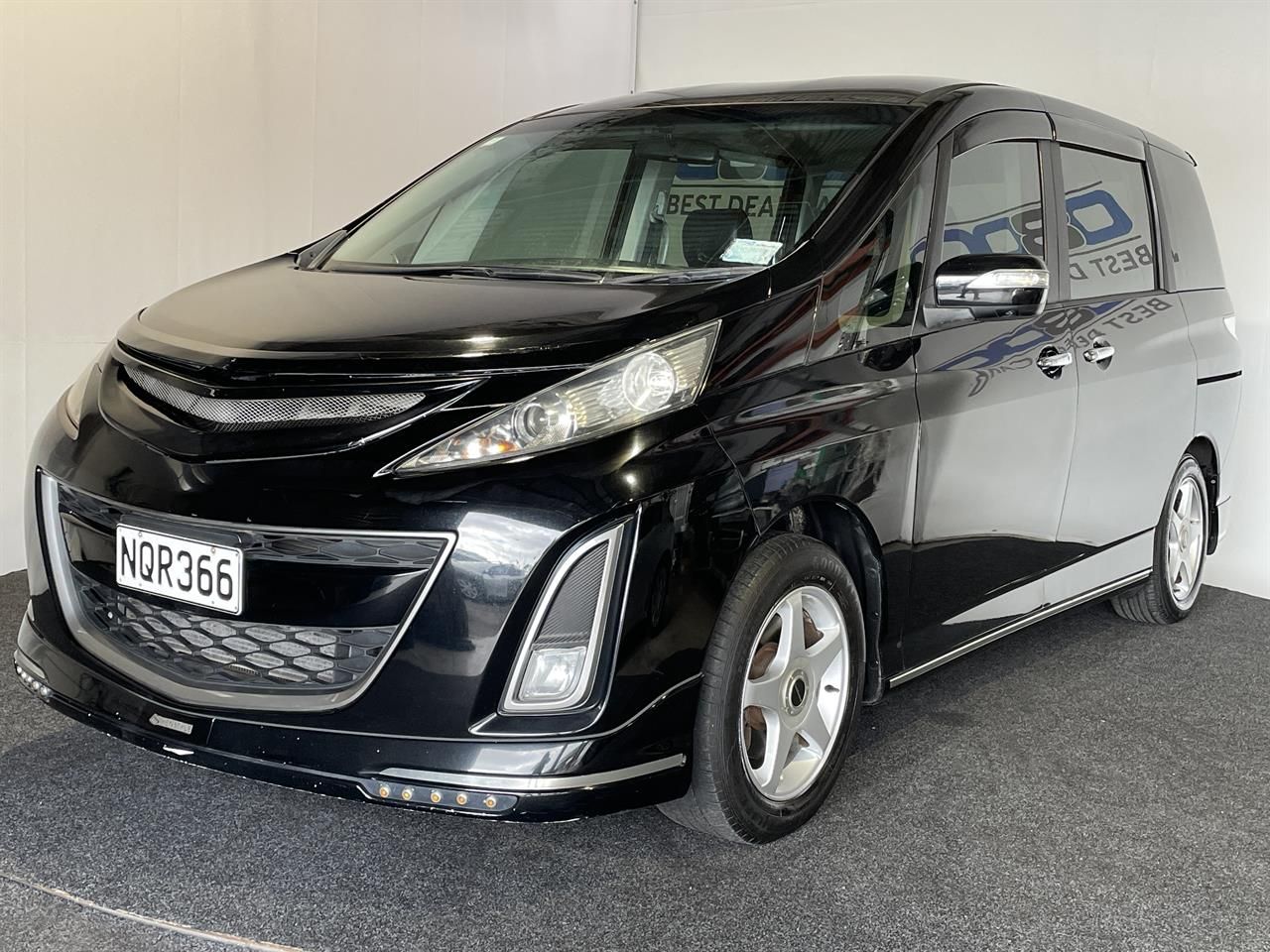 Vehicle image 3