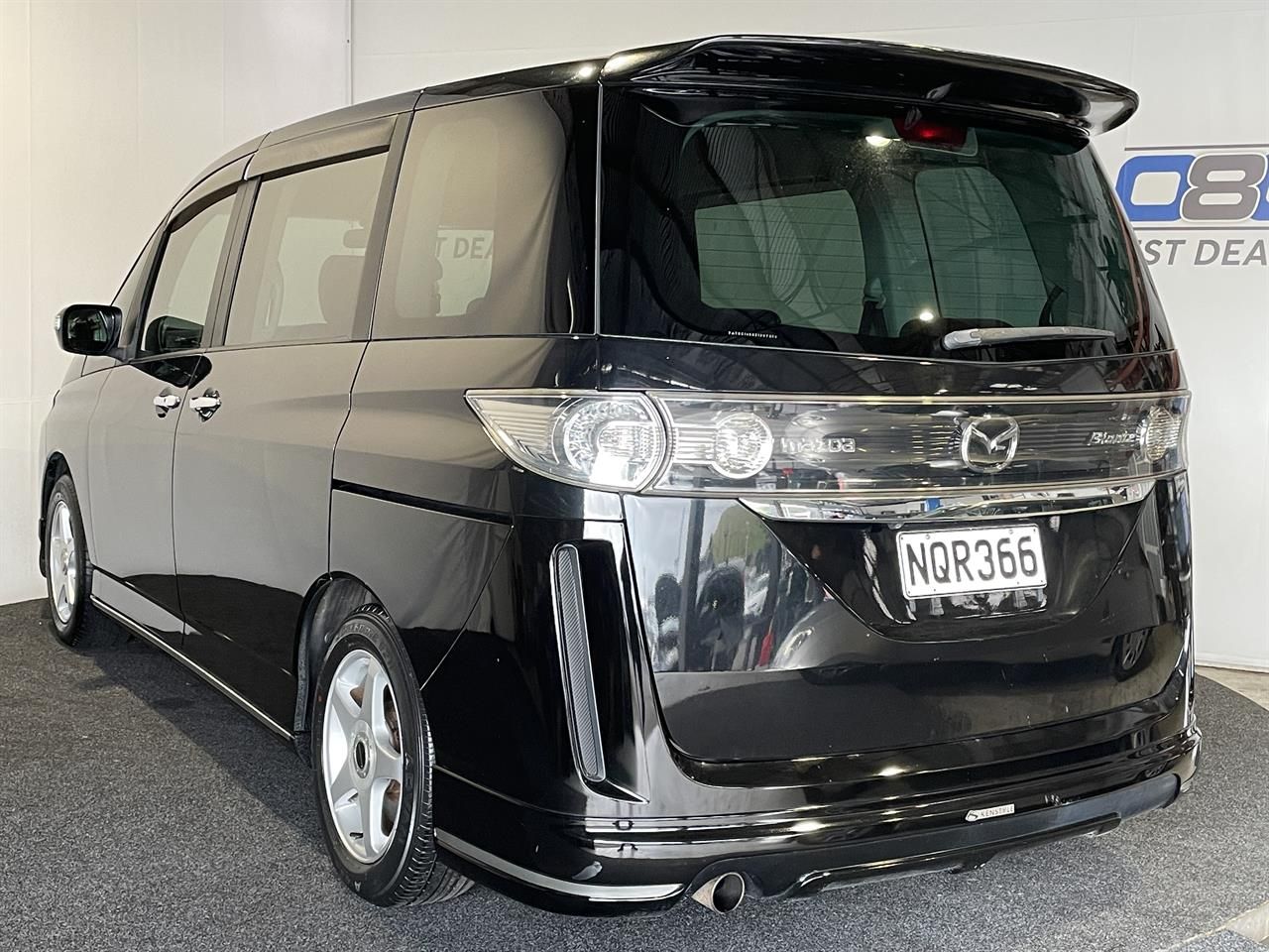 Vehicle image 4