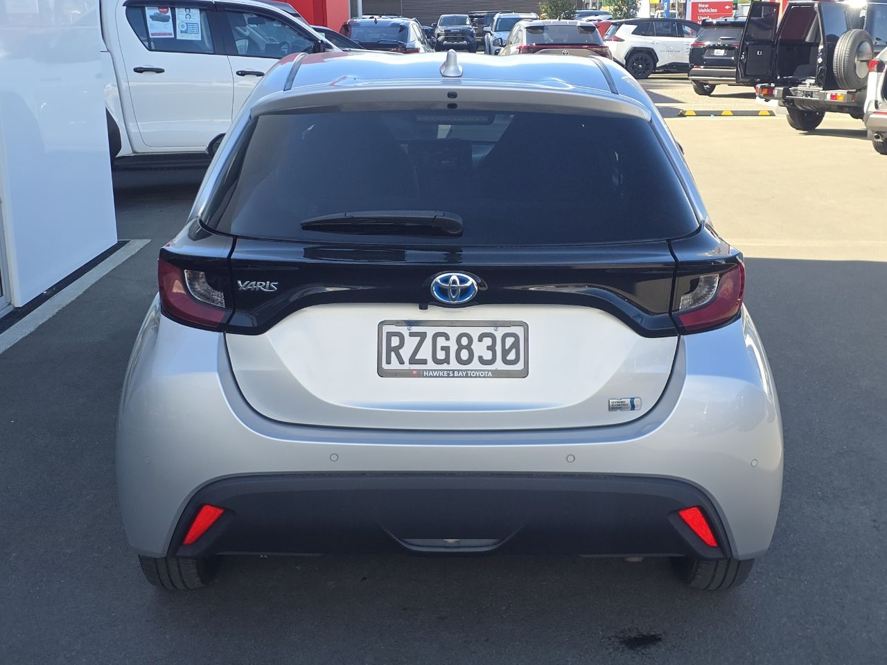 Vehicle image 4
