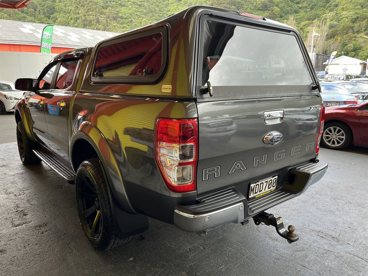 Vehicle image 4