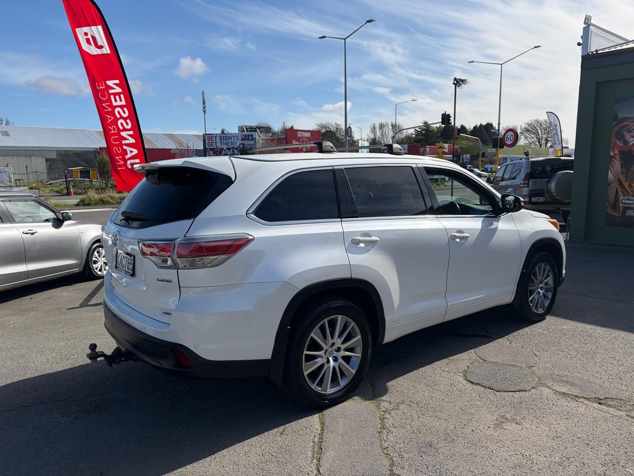 Vehicle image 5