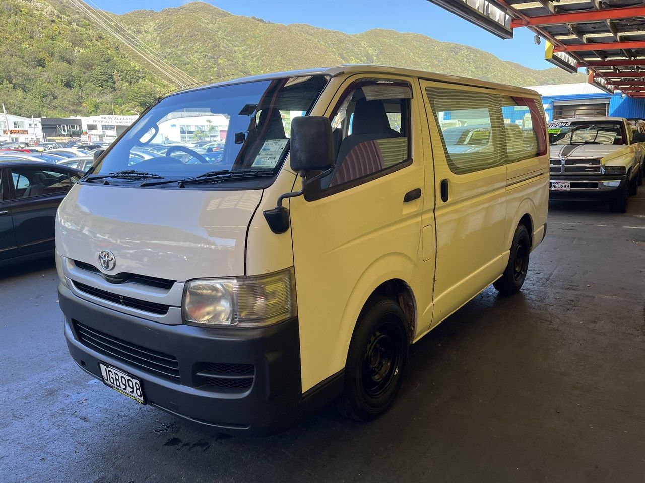 Vehicle image 3