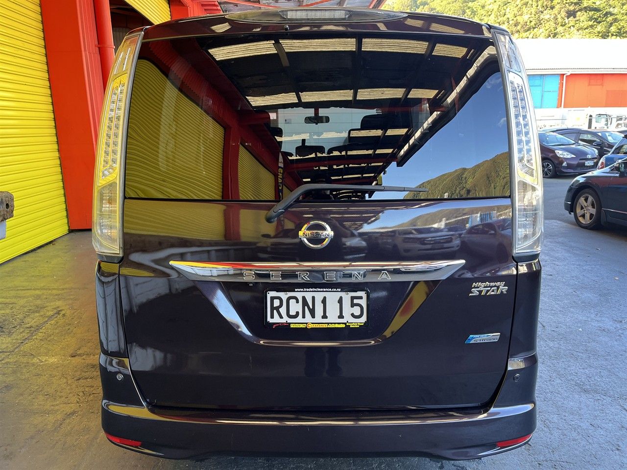 Vehicle image 5