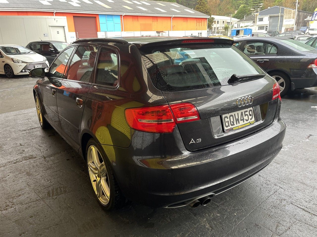 Vehicle image 4