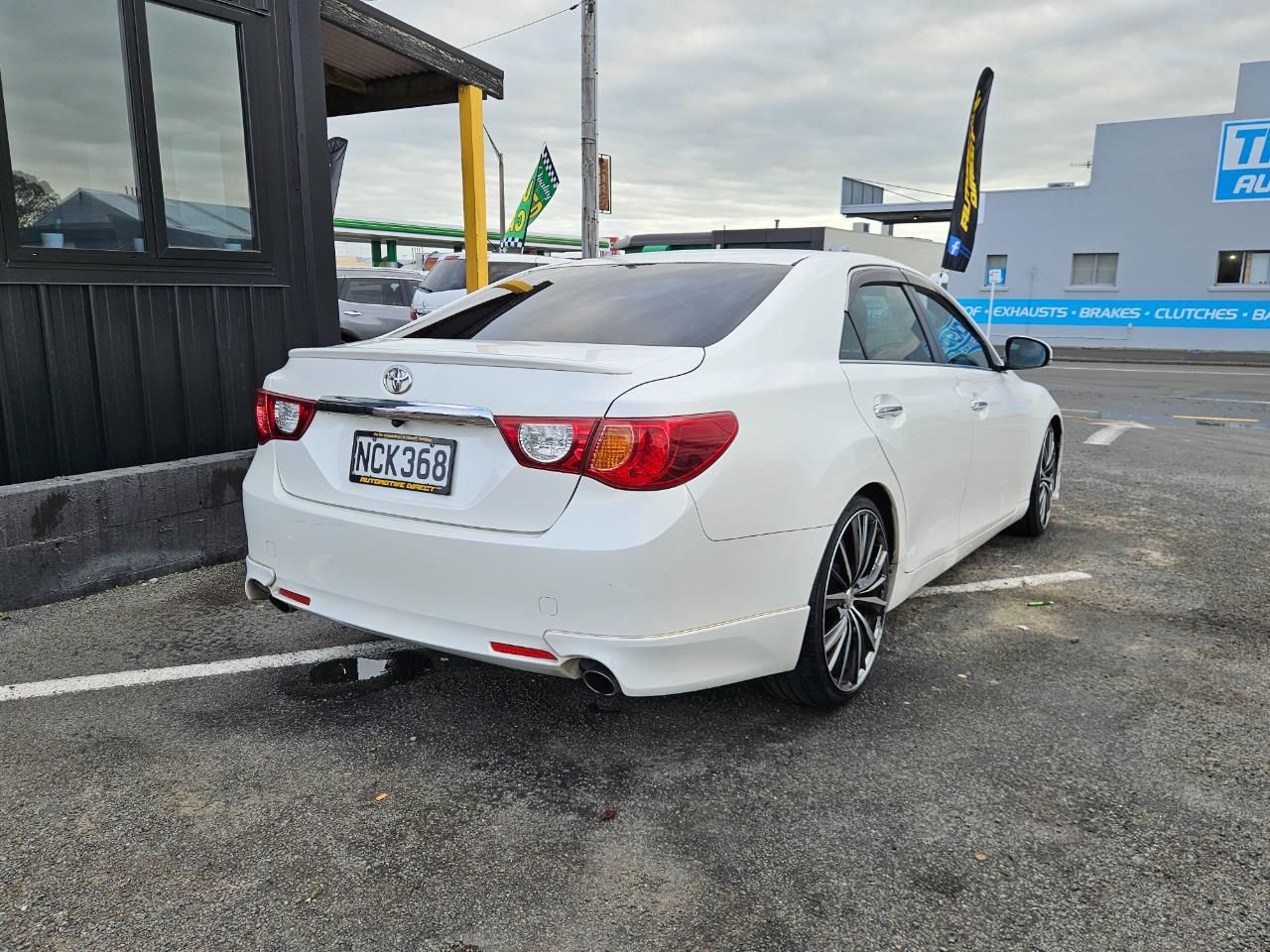 Vehicle image 3