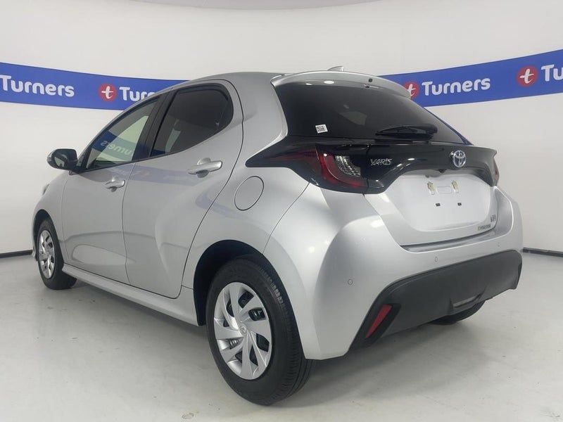 Vehicle image 5