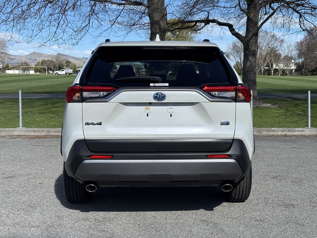 Vehicle image 4