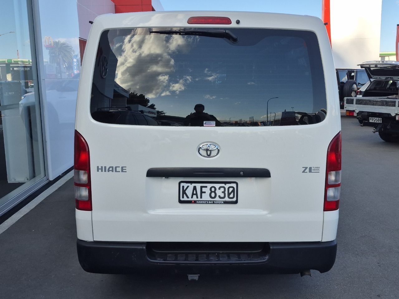 Vehicle image 4
