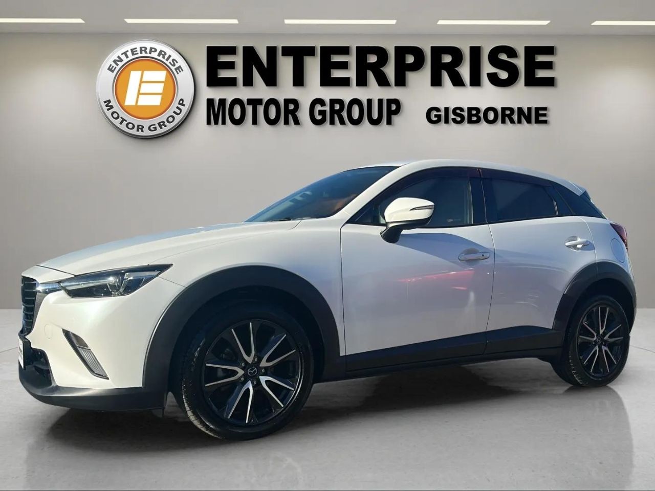Vehicle image 4