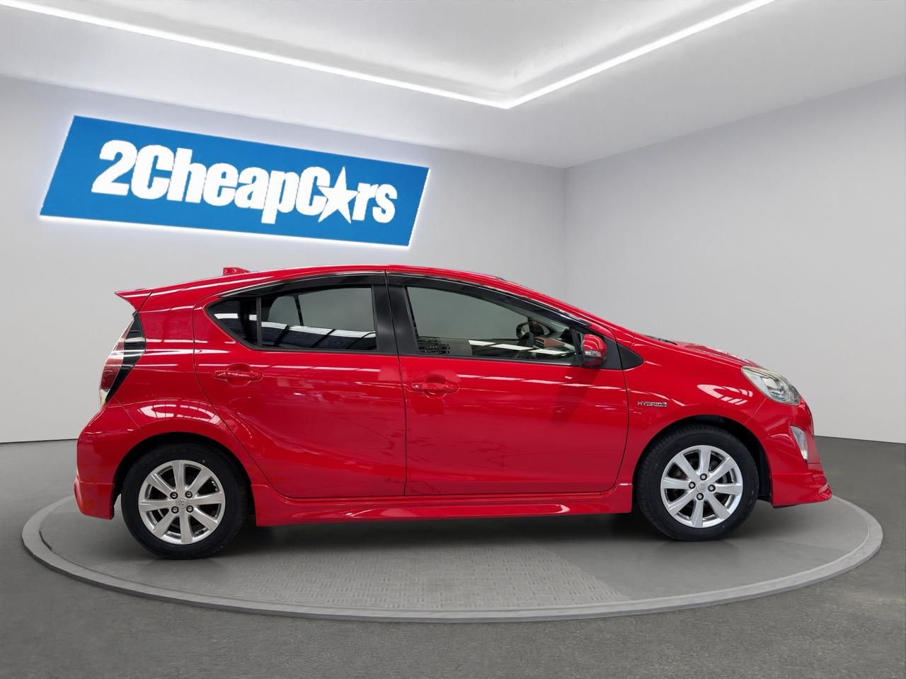 Vehicle image 4