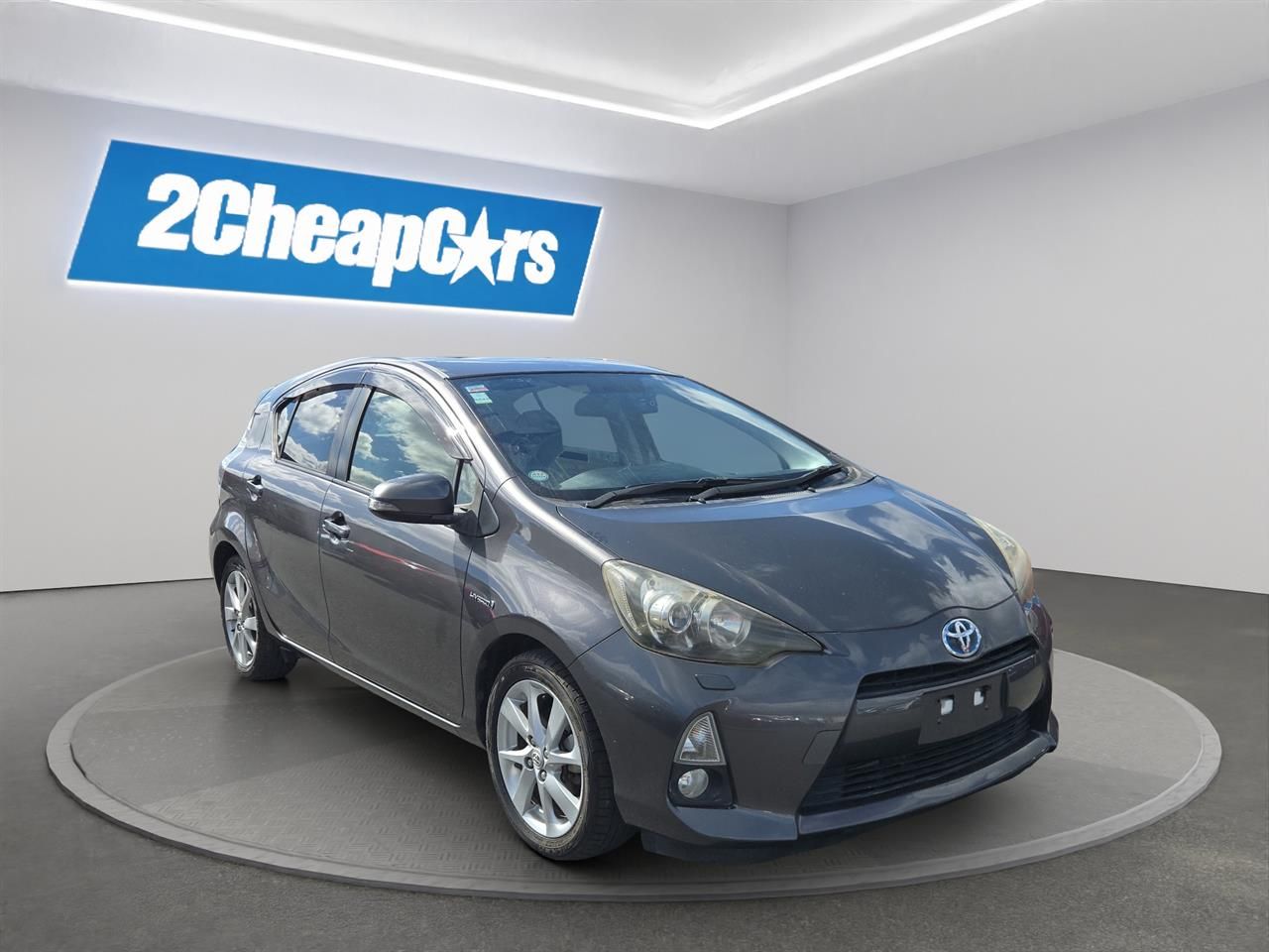 Vehicle image 3