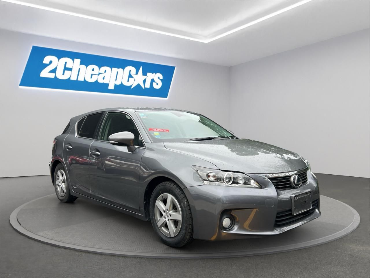 Vehicle image 3