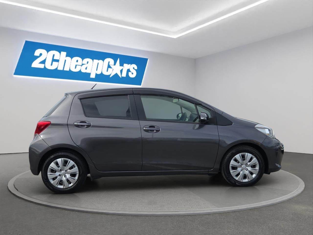 Vehicle image 4