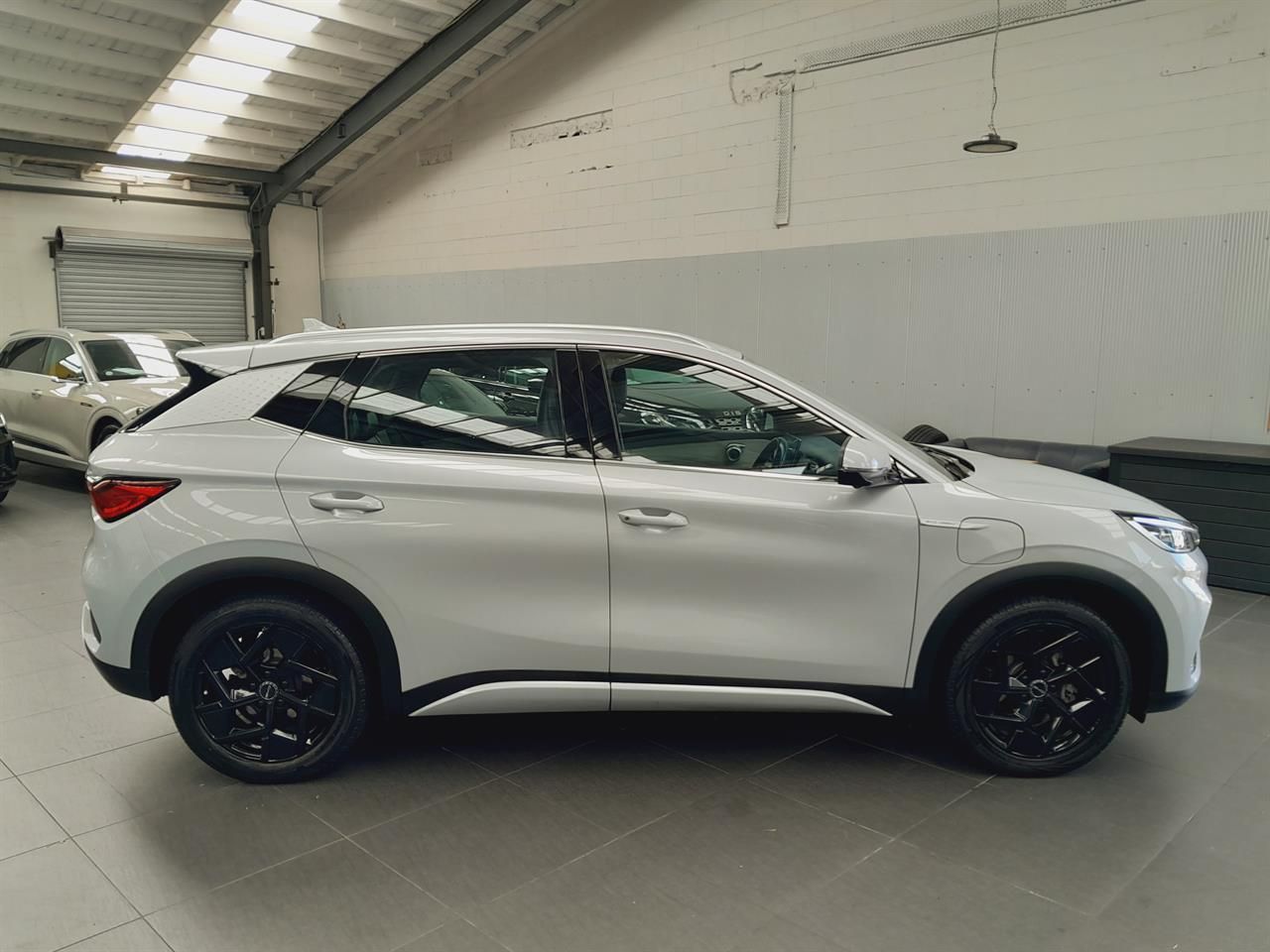 Vehicle image 3