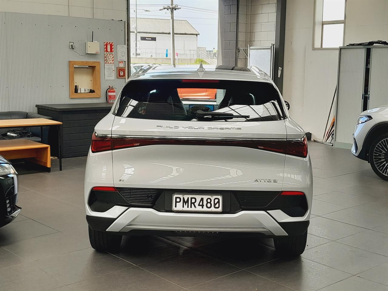 Vehicle image 5