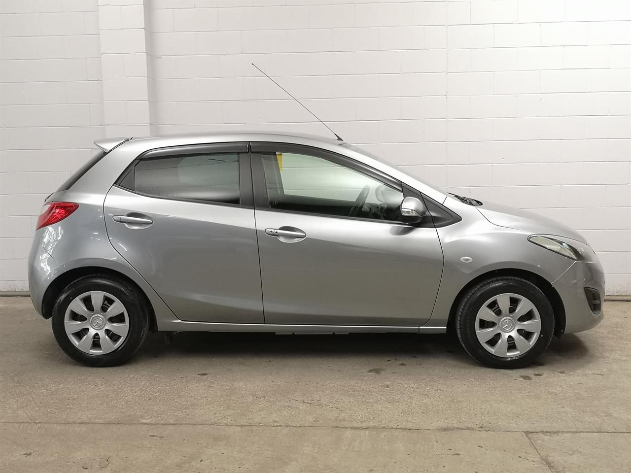 Vehicle image 3