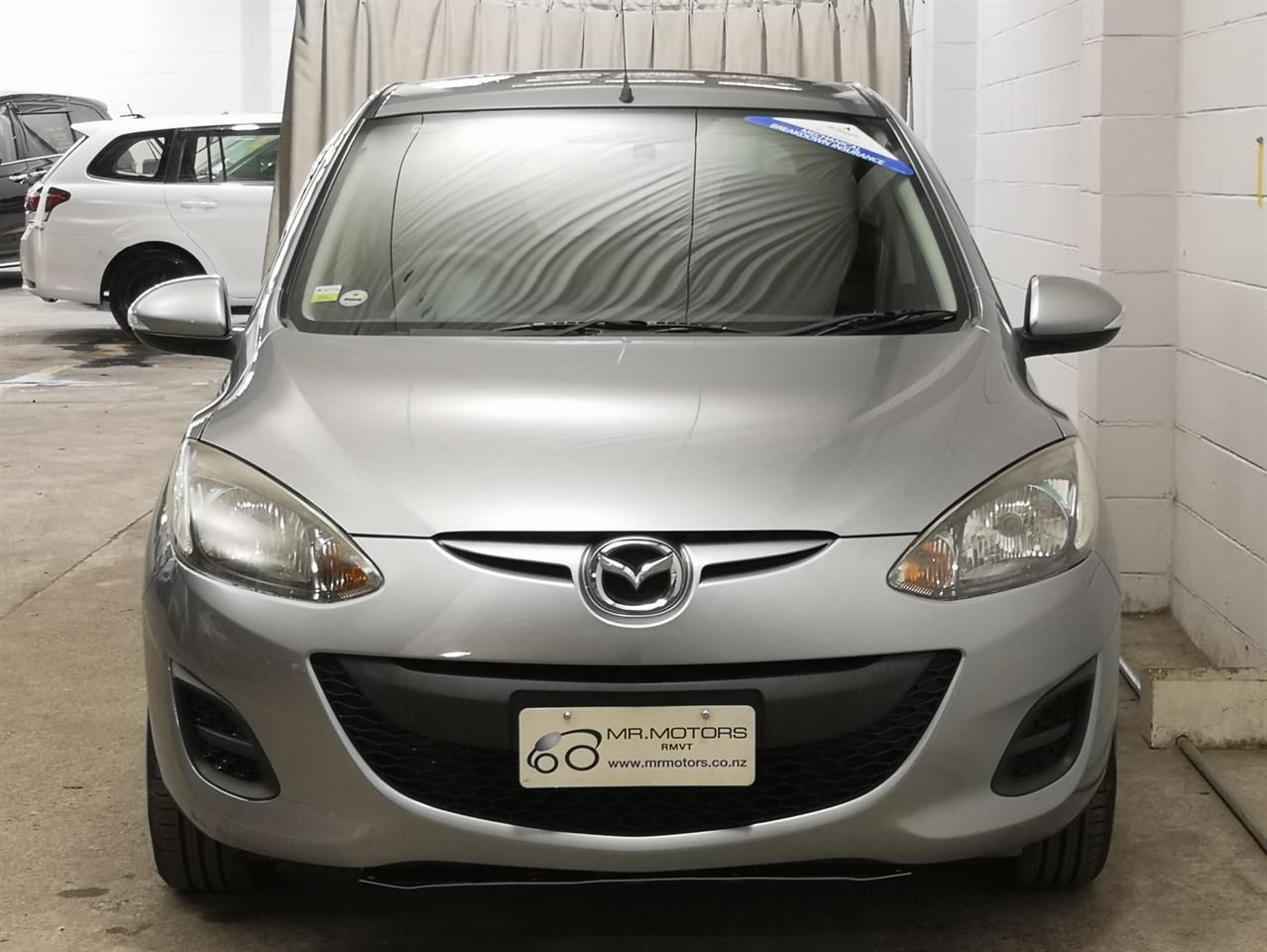 Vehicle image 4