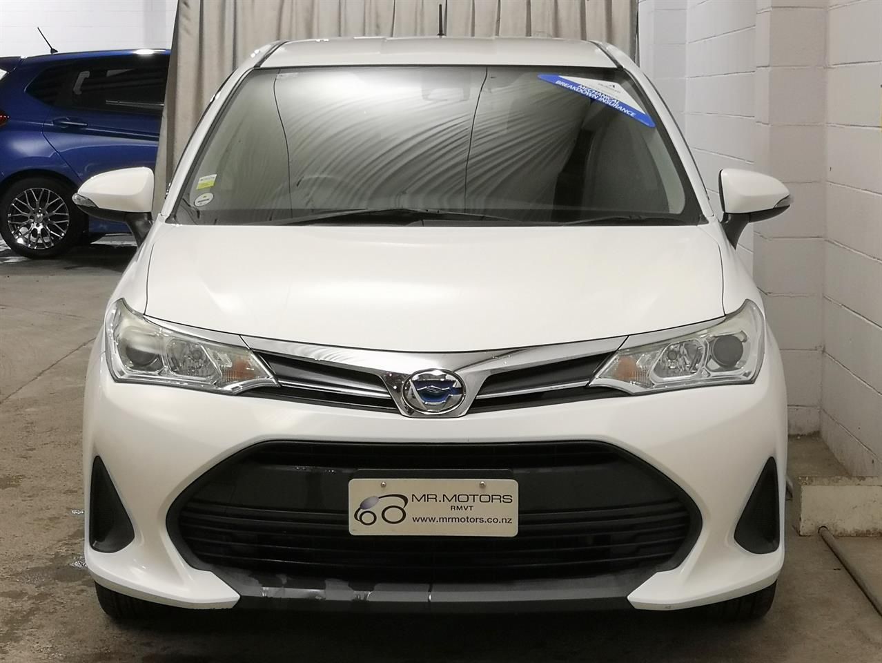 Vehicle image 4