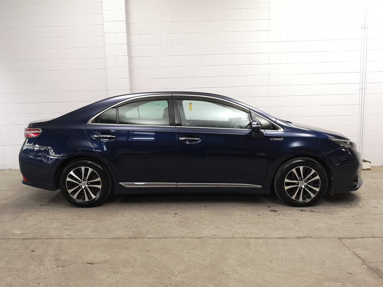 Vehicle image 3