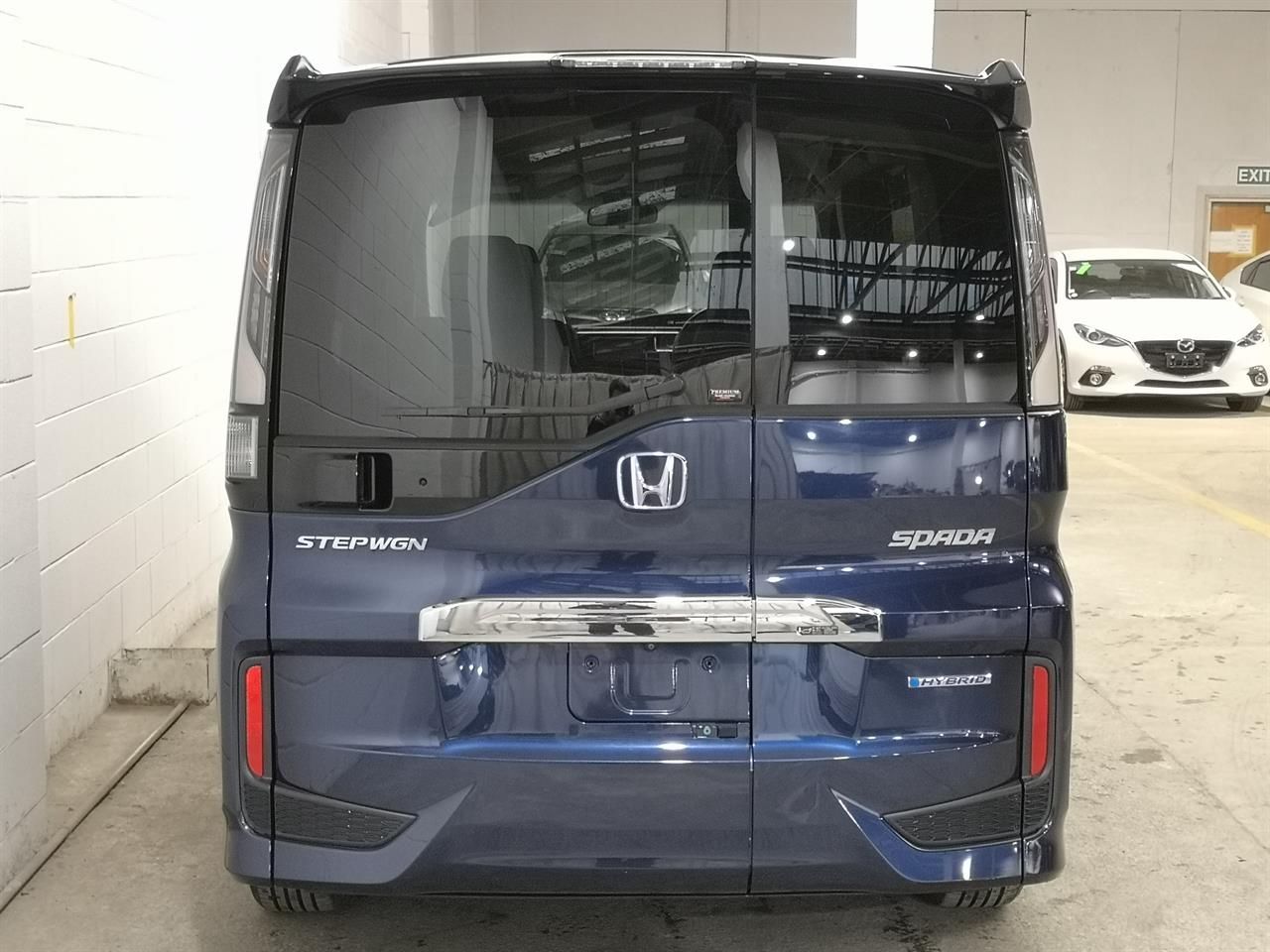 Vehicle image 5
