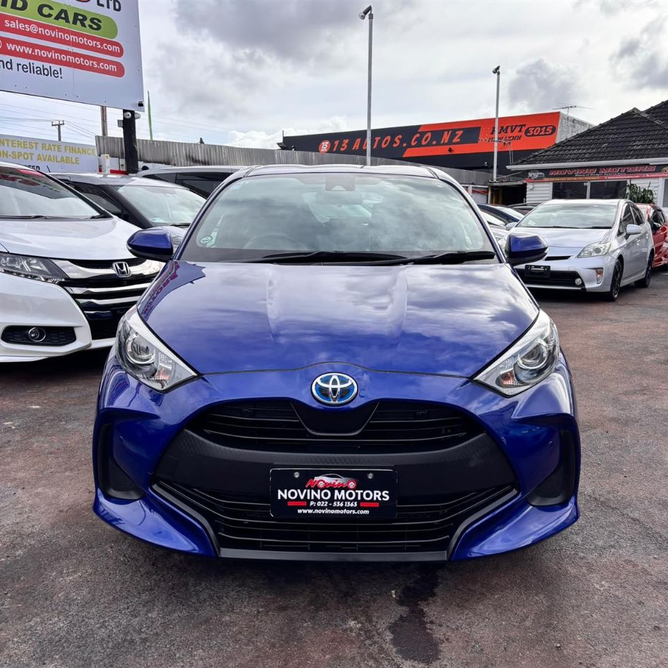 Vehicle image 3