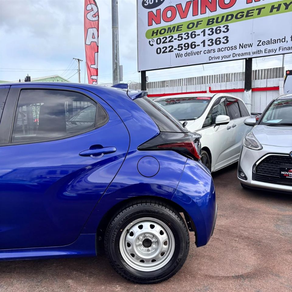 Vehicle image 5