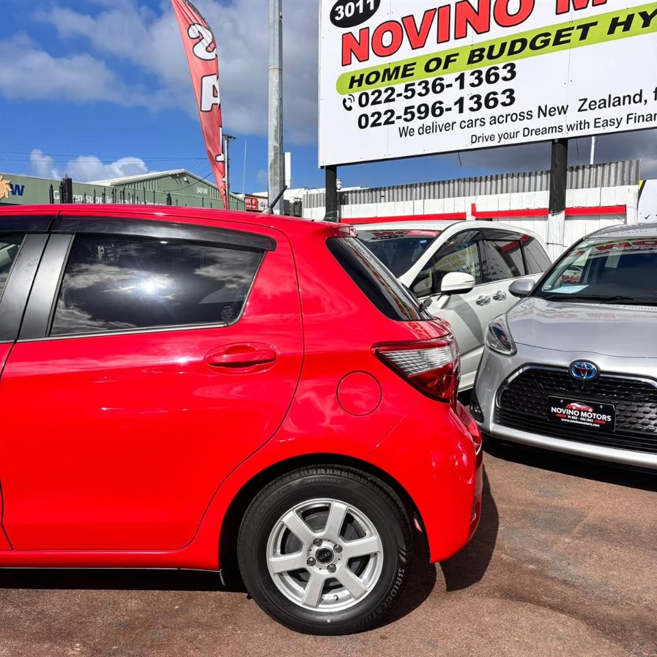 Vehicle image 5