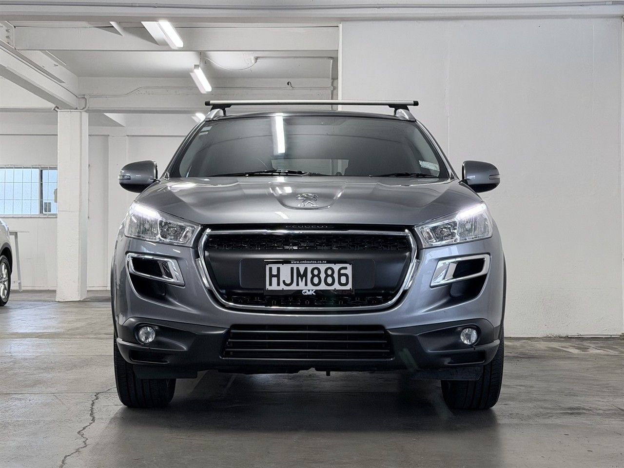 Vehicle image 4