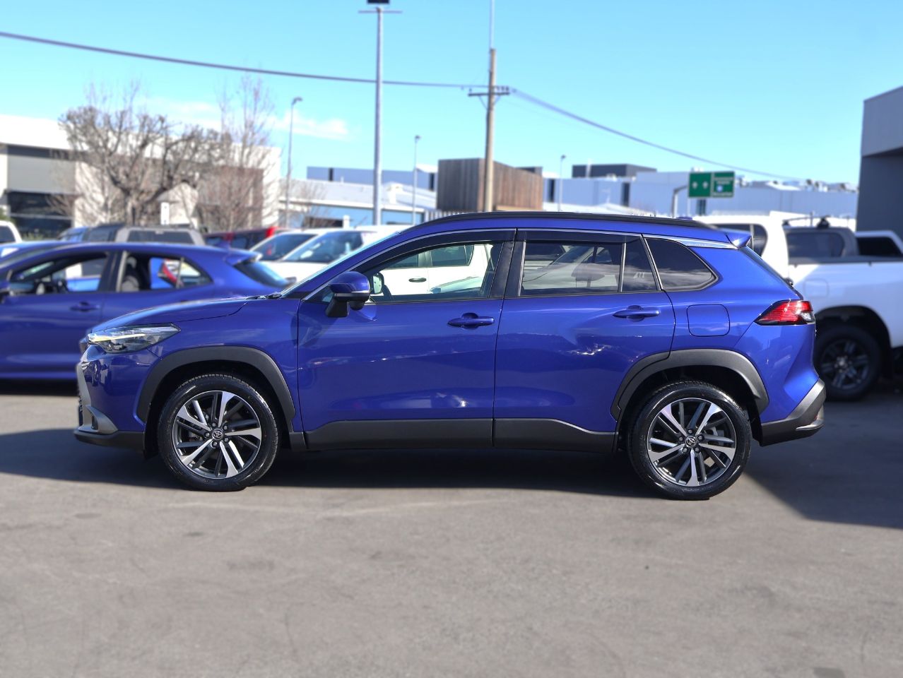 Vehicle image 4