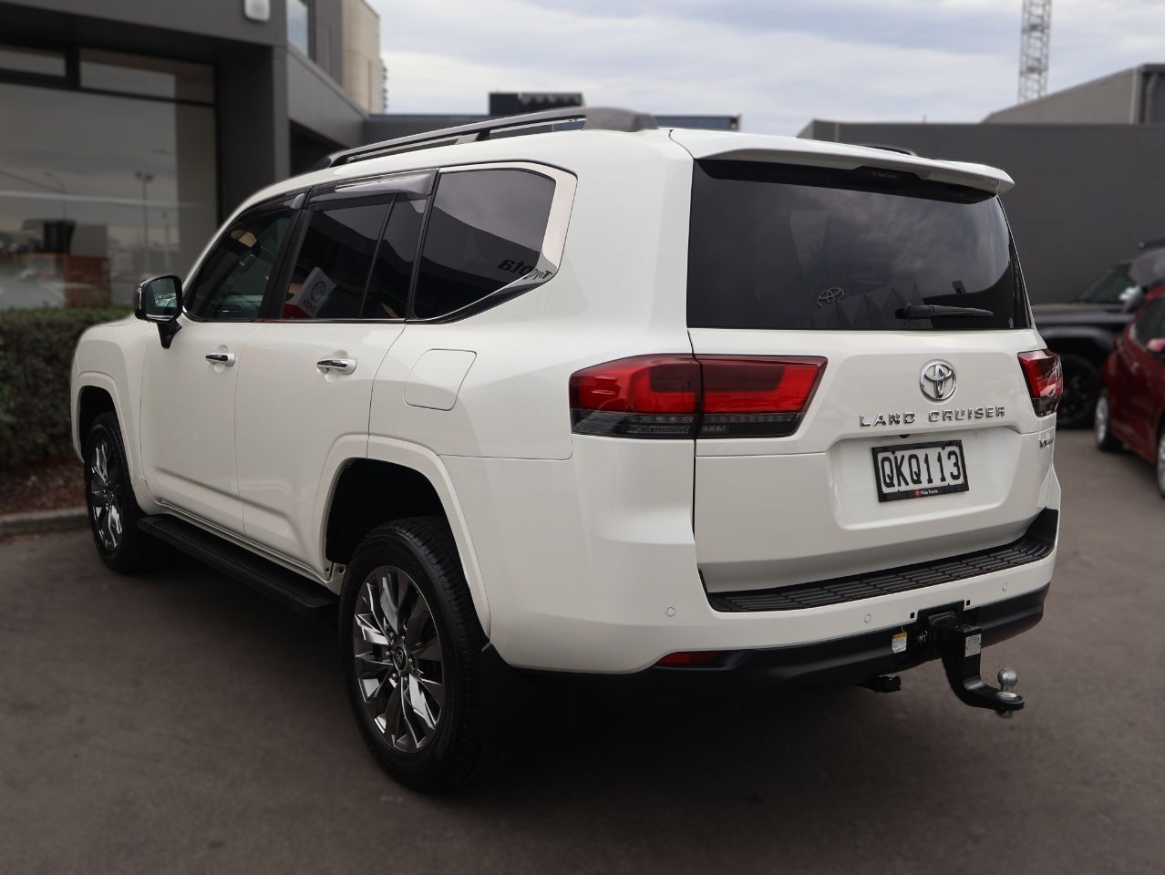 Vehicle image 5