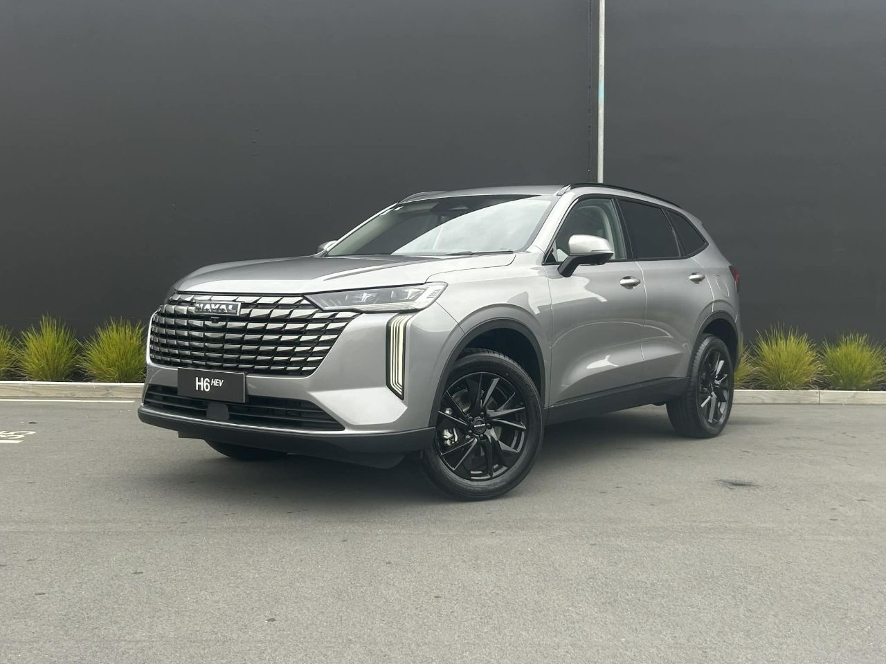 Vehicle image 4