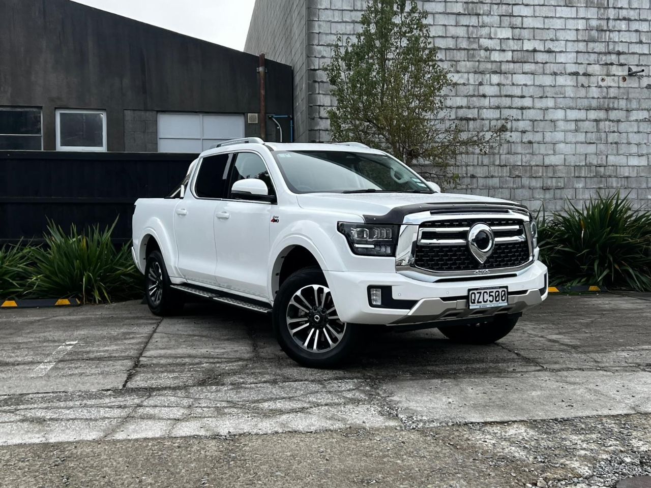 Vehicle image 1