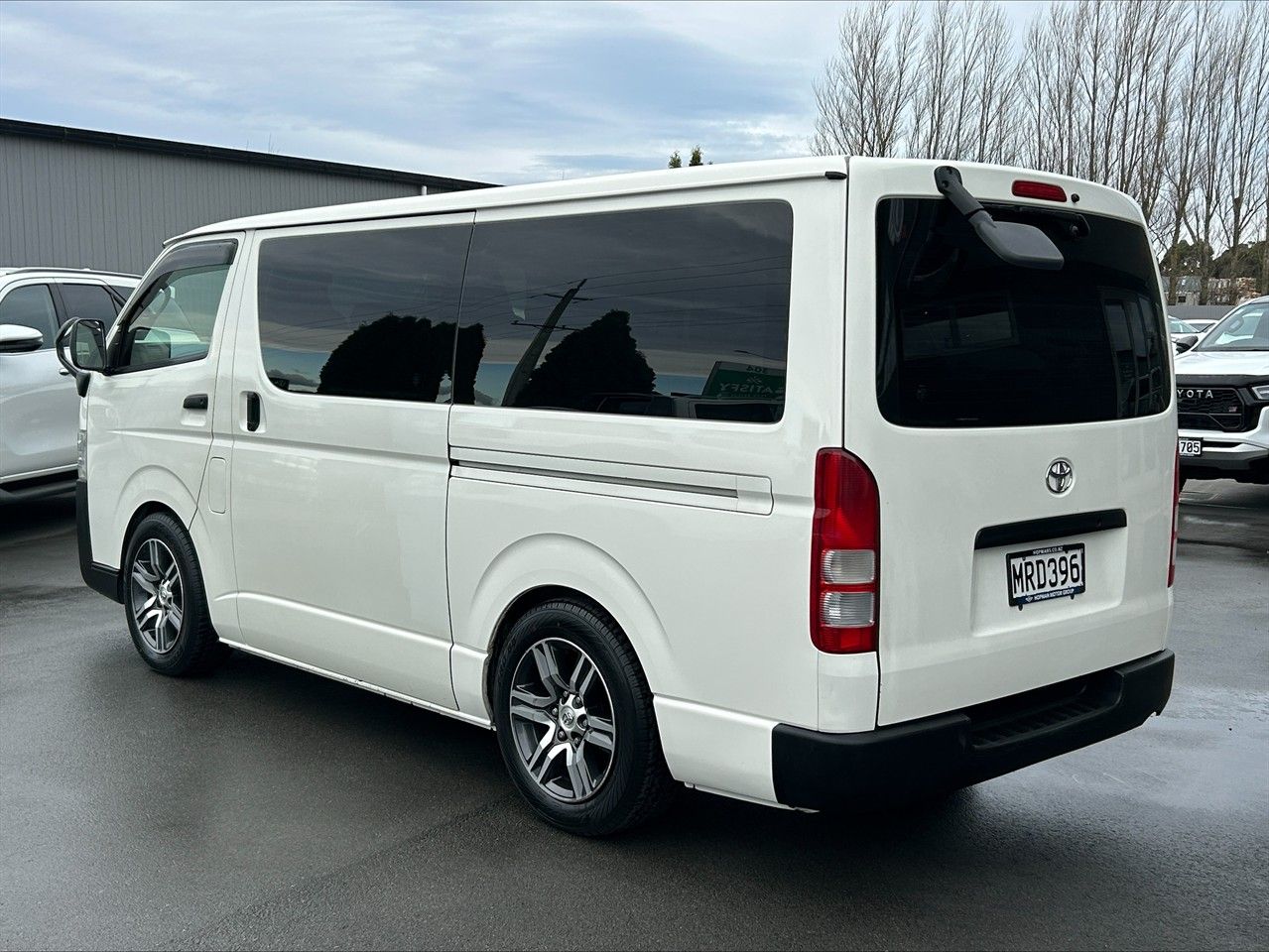 Vehicle image 4