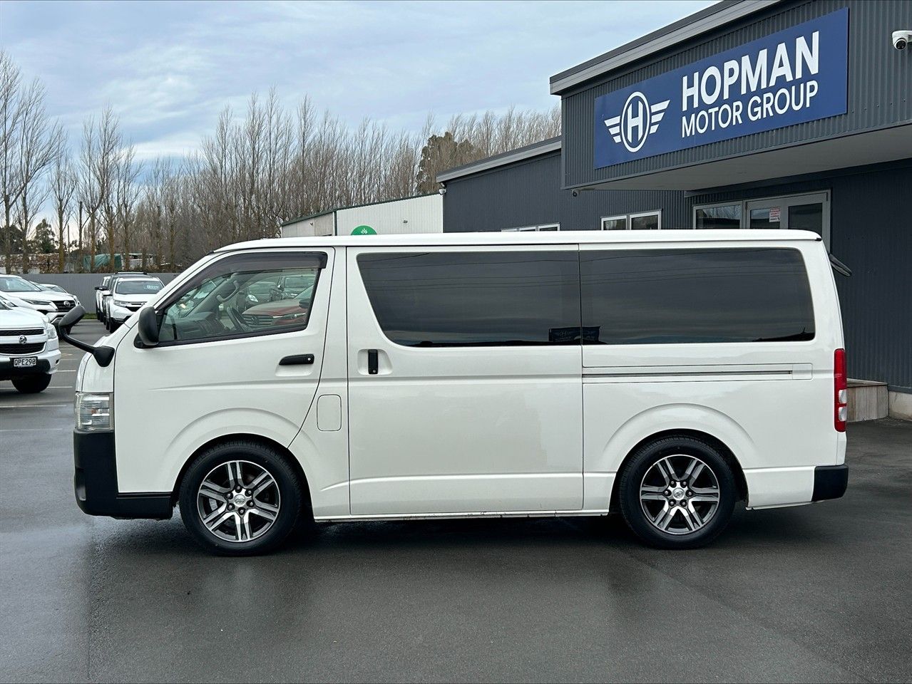 Vehicle image 5