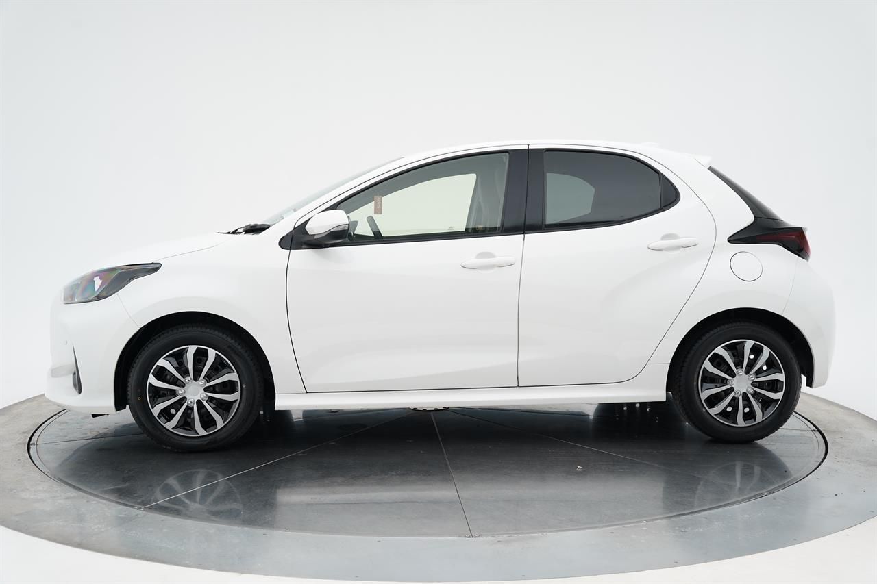 Vehicle image 4